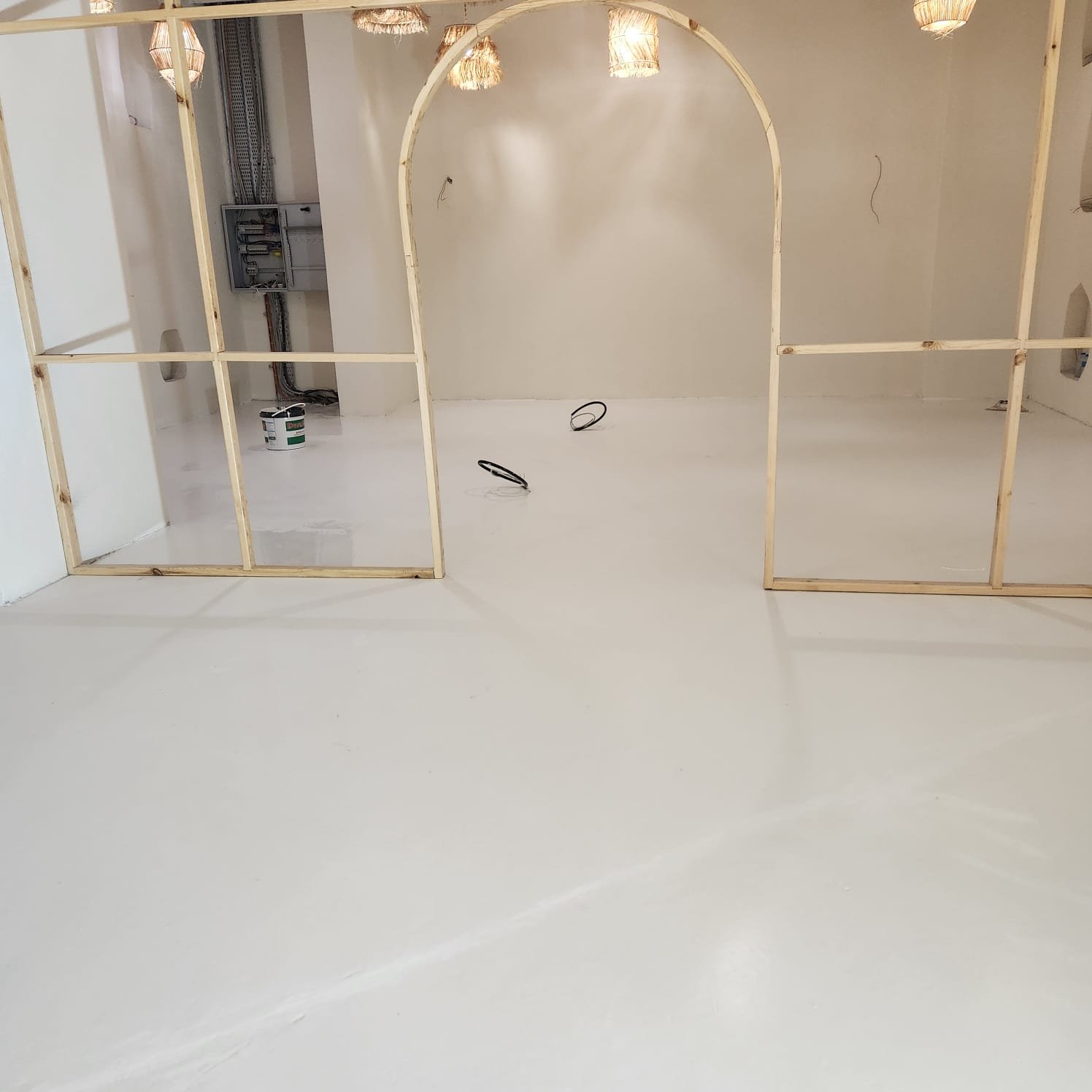 Baskı betonu ile döşenmiş dekoratif dış mekan zemini - Kiray İnşaat projesi